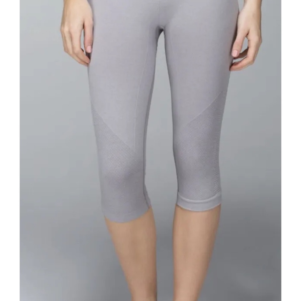Lululemon In the Flow II Crop - Picture 7 of 9
